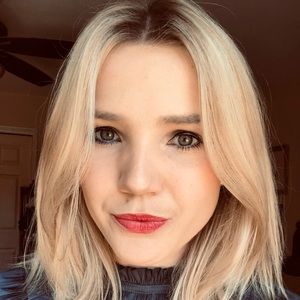 Meet your Posher, Genevieve